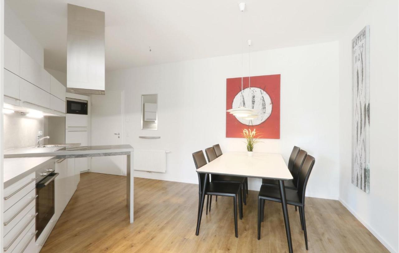 2 Bedroom Cozy Apartment In Luebeck Travemuende Exteriér fotografie